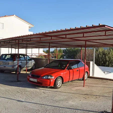 Lanterna.2 * Marina